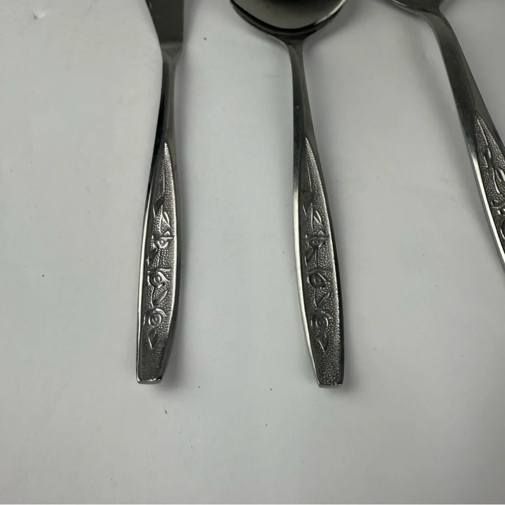 Ekco Eterna Stainless Flatware ROSE COTILLION 8 Piece Lot Spoons Knife
